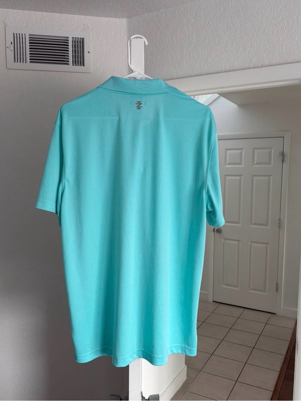 Izod Men’s Teal Aqua Performance Polo - Picture 3 of 4